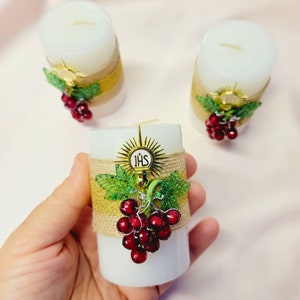 Recuerdos de fiesta de primera comunión, vela pilar blanca con uvas, primera comunión, decoración de fiesta, regalos para invitados, recuerdos católicos