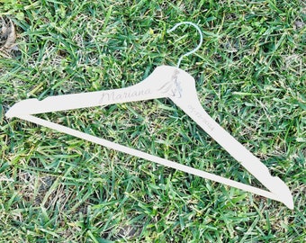 Mis quince hangers, personalized hangers, hanger for dress, wood hangers, engraving gifts,party decorations, custom hangers
