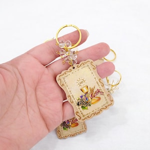 First communion key chain: personalzied, laser engraving, communion favor gifts