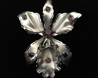 Vintage Silvertone Orchid Brooch/Pendant with Amethyst Crystals (Pr1)