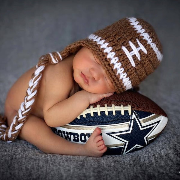 BABY Boy HAT Newborn Baby Boy Crochet Football Hat With Ear Flaps 0 3 6 12 months Patriots Steelers Hospital outfit Halloween Costume