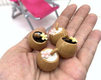 Elf prop Mini Coconut Drink miniature diorama Beach day bucket chair