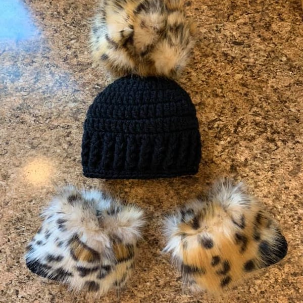 Baby Girl leopard Hat Booties Boots Socks Faux Fur Newborn Baby girl Crochet Pom Pom Slippers Furry Baby boots Uggs Cheetah Print