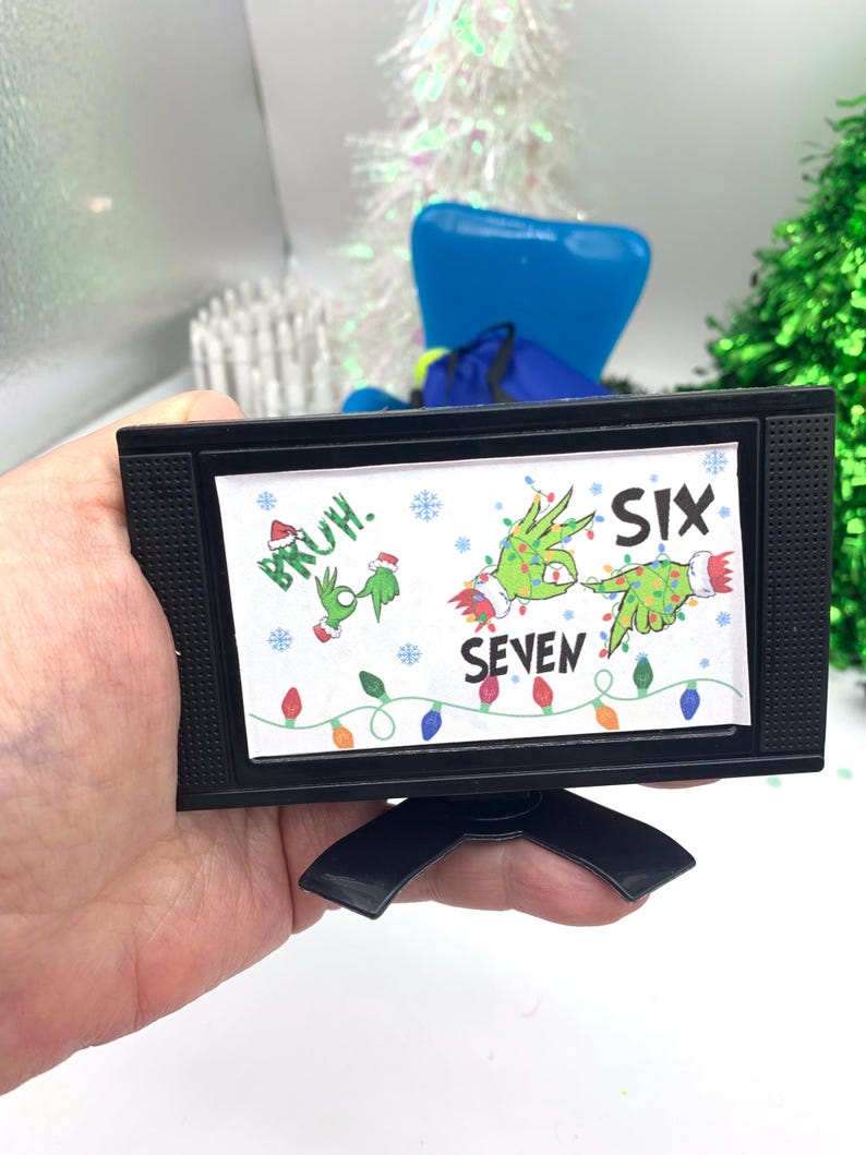 Elf Doll Gaming Scene: Miniature TV, Snacks, Game Night Props 6 7 w/ 3 snacks