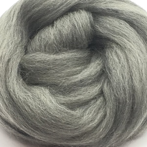 Gray Blend Wool Roving, Spinning Merino 23 micron Australian Merino Wool Top Roving Fiber Spinning, spin into yarn, Gray Doll Hair