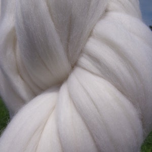 4 oz  ounce BRIGHT Diamond White Merino Wool Top Roving Fiber Spinning, Felting ,weaving, dolls, Crafts SALE! Blogger Favorite 5 Stars!
