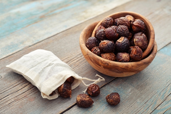 Casa De Muñecas Caja hecha a mano de nueces y bayas