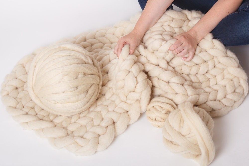 Wholesale Roving, Wholesale Wool, CHUNKY YARN, Big Yarn, Giant Yarn  Wholesale Merino Wool Roving Fiber Chunky Knit Blankets Bulk Wool