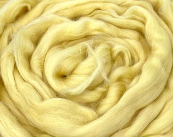 Banana Yellow Merino Wool Roving: Felting & Spinning Fiber