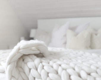 White Chunky Knit Blanket -Giant Knit Merino Wool 60" x 80" Full/Queen Blanket Giant Knit-Cuddly Ultra Soft