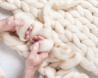 Creamy White Chunky Wool Roving: Jumbo Knit Blanket Yarn
