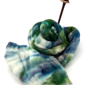 Hand-Dyed Merino Wool Roving: Winter Evergreen, 4 oz Superfine Fiber