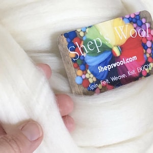 2 lbs Natural White Wool Top Roving Fiber - EASY Spinning and Felting Crafts ,chunky knit yarn, dye,make wool dryer balls, Felted Wall Art