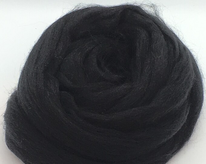 1 Lb Zwartbles Combed Top, Roving, Spinning Fiber, Felting Fiber, Black