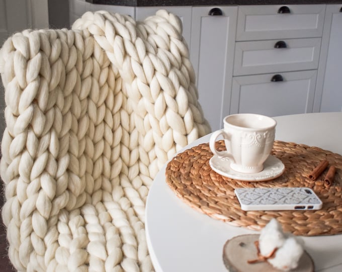 COZY Chunky Knit Soft Wool Blanket to Gift to Snuggle Up with on Sofa or Chair on a Cold Winter's Night!