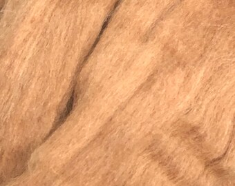 Fawn Tan Merino Wool Roving: 23 Micron Fiber for Felting & Spinning