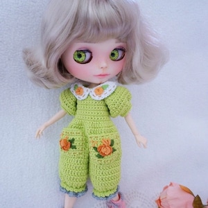 Pretty jumpsuit crochet for Blythe / crochet pattern  ( not include shoes , hat and mini cat )