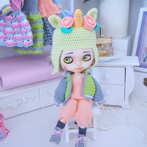 Blythe joints body outfit crochet pattern  ( jacket , jumpsuit , shoes and hat )
