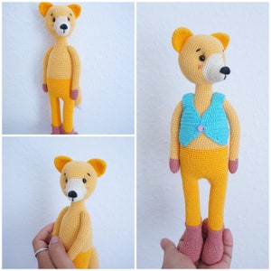 Foxes with small vest crochet pattern