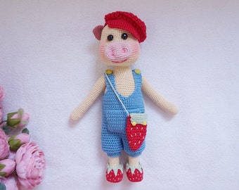 Pretty piggy with outfit crochet pattern