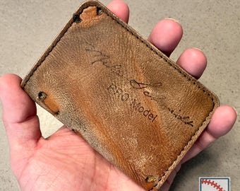 Portefeuille Homme Fait Main En Cuir De Gant De Baseball Rawlings Réutilisé - Beige, Double Pli, 4 Cartes