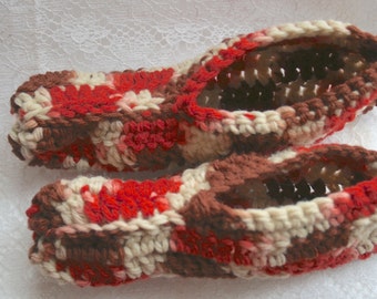 Crochet slippers in brown, white red for kids, Kids house booties