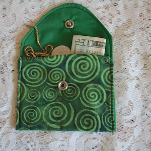 Fabric Coin purse in green swirl pattern with smokey gray glass snap, Credit card wallet, Gift Card Holder, Minimalist Wallet