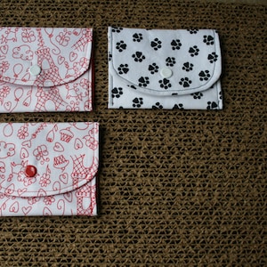 Monedero de monedas con Snap, Dog Paw Print Mini Pocket Wallet, estuche para tarjetas de la Torre Eiffel