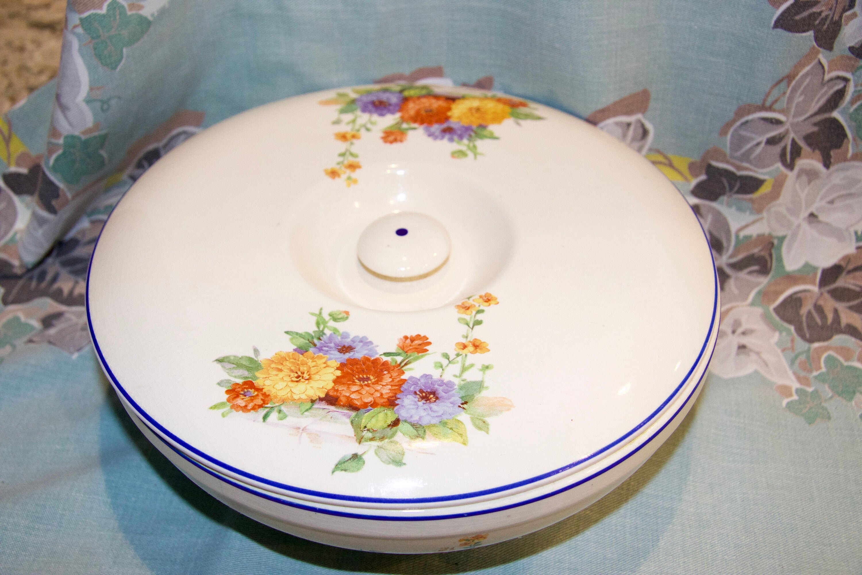 Universal Cambridge Potteries midcentury 9 wide zinnia Etsy