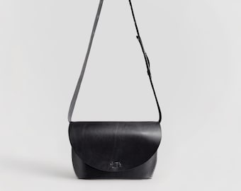 The Elly Maxi, 3-in-1 Shoulder/Crossbody/Belt Bag - Black