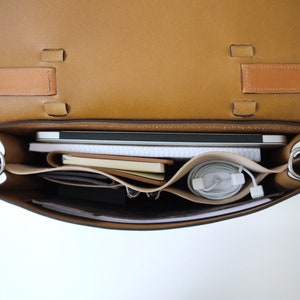 Classic Messenger Bag Full Grain English Tan Bridle Leather Two compartments image 9