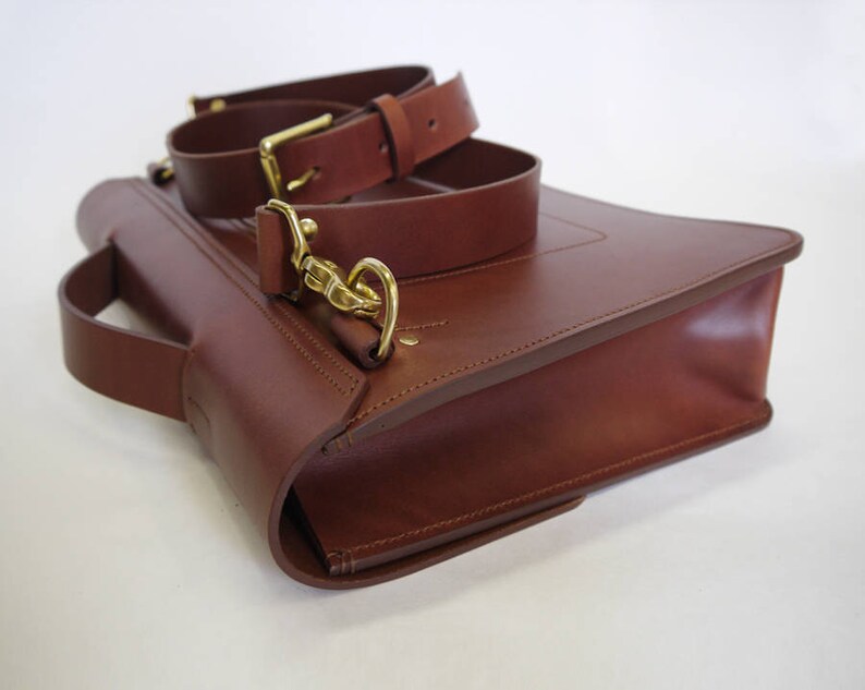 Handmade Leather Messenger Bag Minimal Design Conway - Etsy