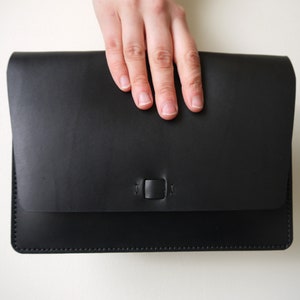 Women's all-in-one clutch & wallet, minimal design, full grain vegetable tanned leather image 2