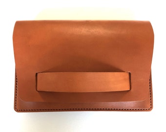 Women's all-in-one clutch & wallet with handle