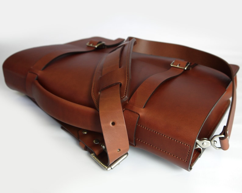 Medium Brown Messenger Bag / Briefcase, One Large Single Gusset Made of