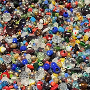EVERYTHING MIX Vintage India Glass Beads Bulk Lot 1/2–4 lb Options - Assorted Shapes Sizes Colors - Jewelry Making NOS Craft Supplies image 12