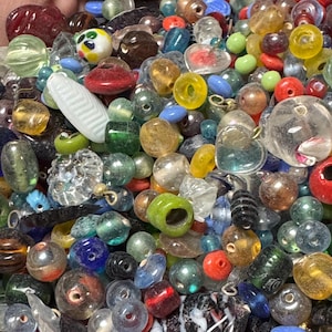 EVERYTHING MIX Vintage India Glass Beads Bulk Lot 1/2–4 lb Options - Assorted Shapes Sizes Colors - Jewelry Making NOS Craft Supplies image 3