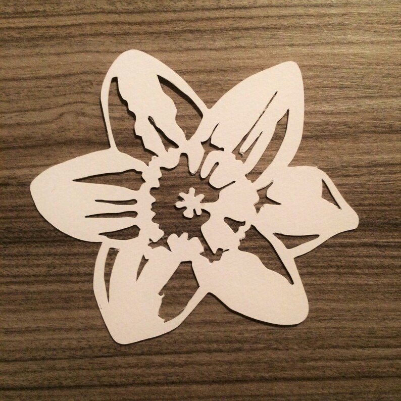 Download Yellow Daffodil SVG flower template Circut cutting file ...