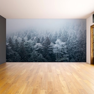 Adesivo da parete con carta da parati a forma di foresta nebbiosa - Adesivo da parete rimovibile con nebbia di albero di montagna - Decorazione per camera da letto grande, adesivo da staccare con Misty Pine Hill