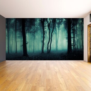 Adesivo murale per carta da parati foresta nebbiosa - Nebbia dell'albero notturno Carta da parati rimovibile Decalcomania artistica - Grande arredamento per la camera da letto Misty Pine Hill Peel Stick