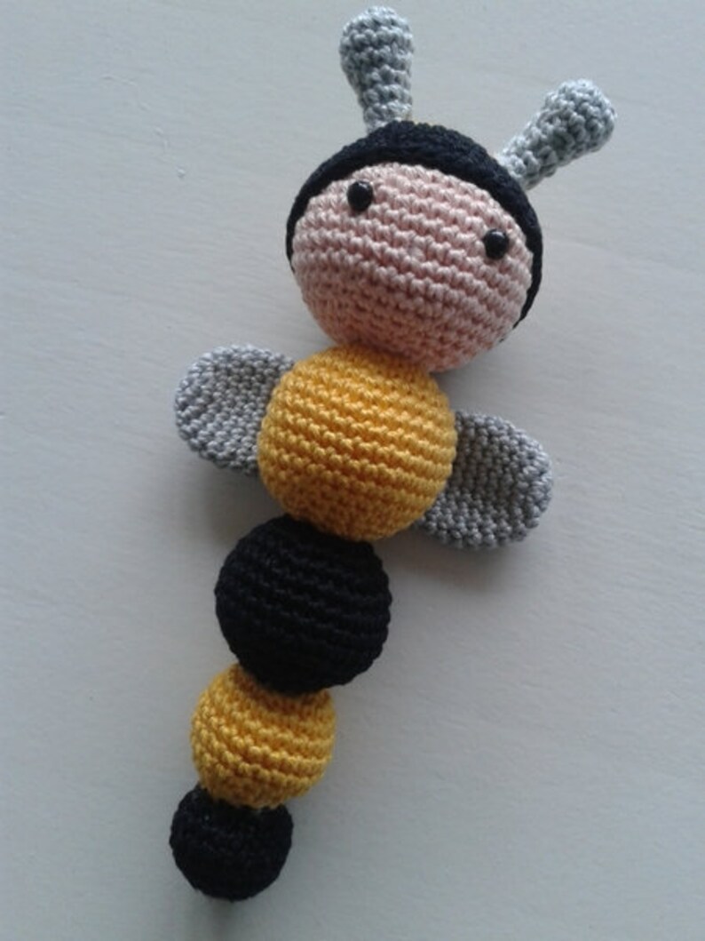 Dutch Crochet Pattern Rattle Bee image 1