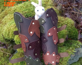 Leaf Vambraces in Leather, Bracers, Arm Guards for Costume LARP and Cosplay