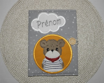 Protège carnet de santé personnalisable, appliqué ourson marron/blanc, prénom brodé dans un nuage, cadeau naissance