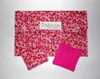 Pochette ardoise personnalisable et lingettes, imprimé fleurs rouge/rose, range ardoise blanche style Velleda, protection ardoise école