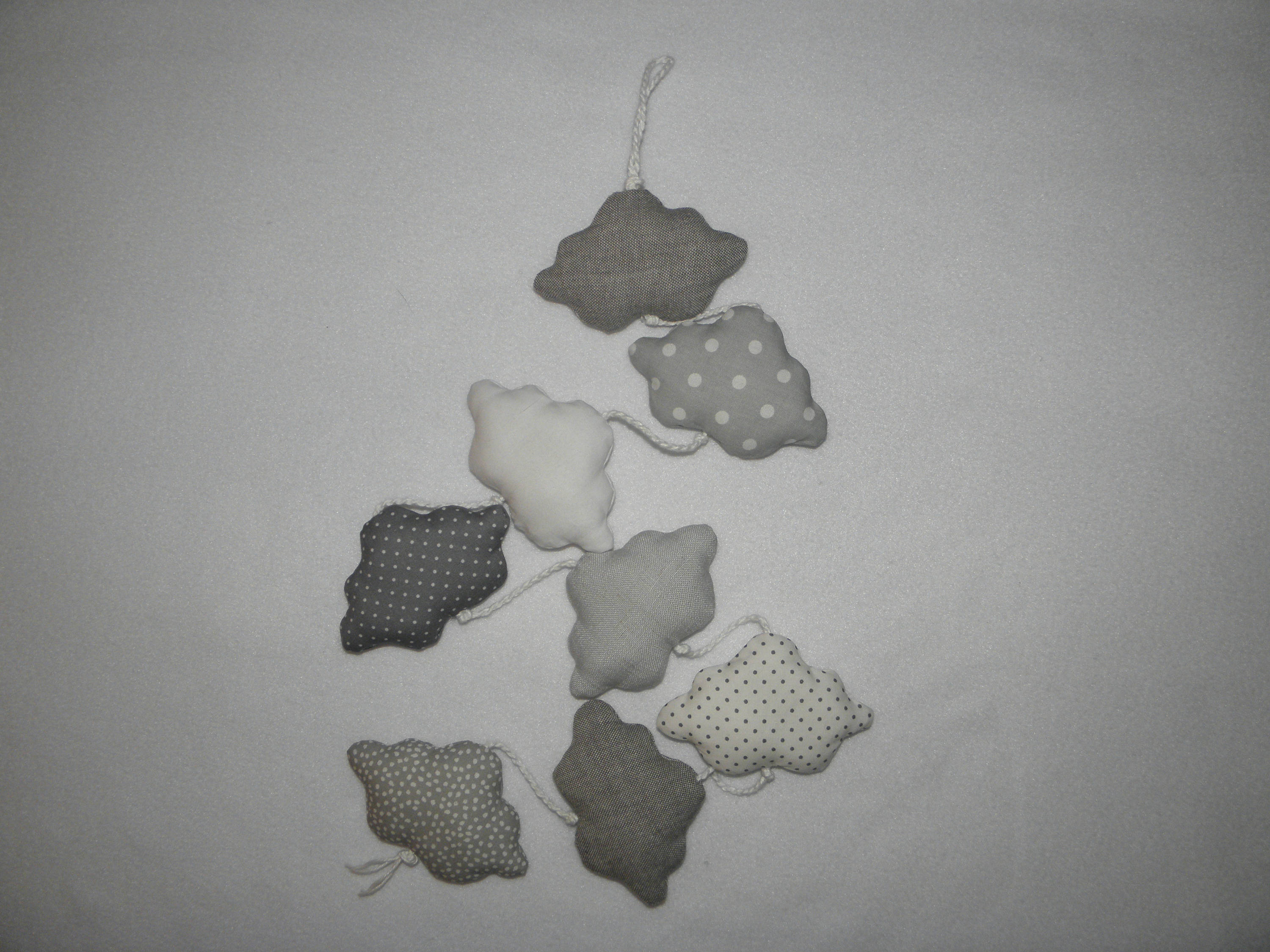 Guirlande Nuages Tissus, Verticale, Gris, Blanc