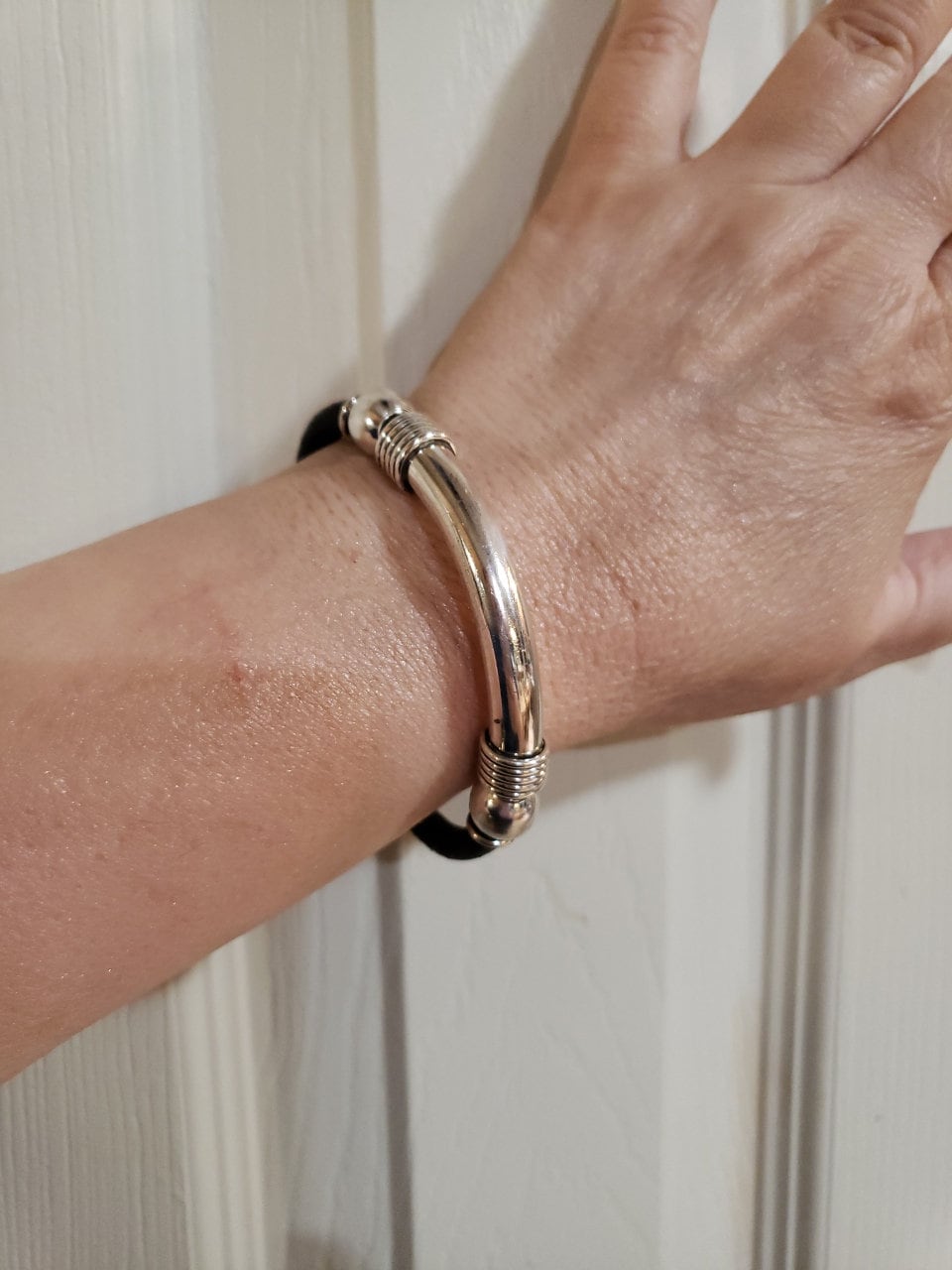 STERLING SILVER & Leather Bangle Bracelet, 7.5 STERLING SILVER & Leather Bangle Bracelet, 7.5