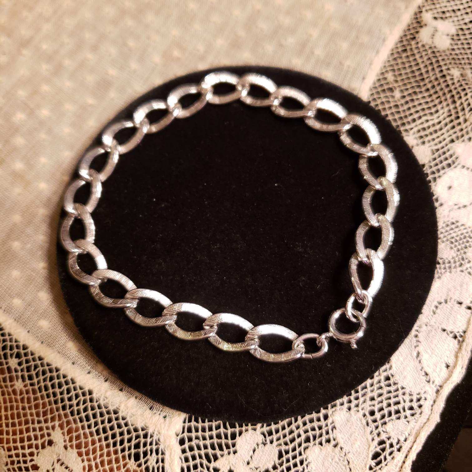 VINTAGE STERLING SILVER Textured Oval Link Bracelet, 7.25 VINTAGE STERLING SILVER Textured Oval Link Bracelet, 7.25