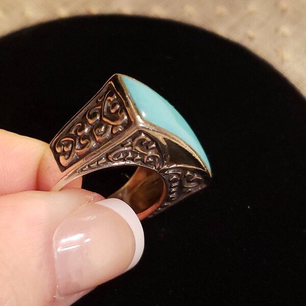 Sterling Silver INLAID TURQUOISE Ring, Very Ornate Setting With Oxidized Scrolling On All Sides, Size 6, Made In Thailand