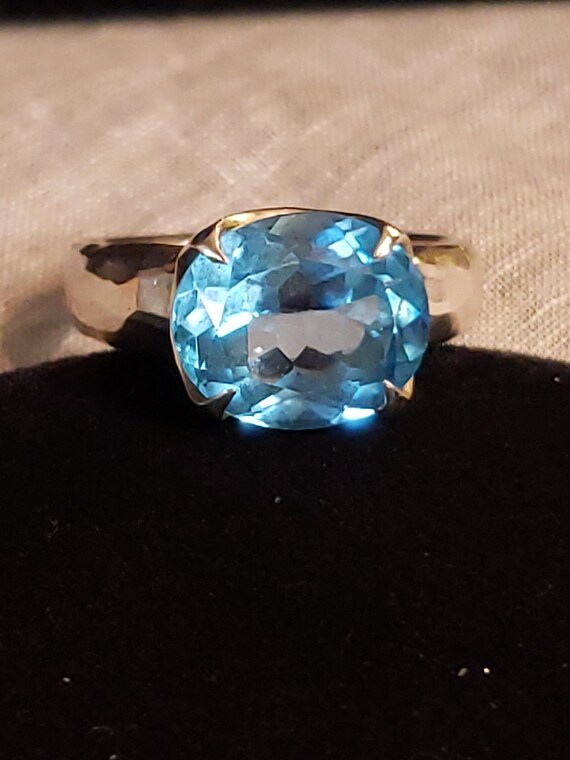 DAVID TISHBI STERLING Silver Blue Topaz Ring, Size 8, Bold 12x10mm Oval Set In East/West Orientation, Organic Sculpted Design View 3