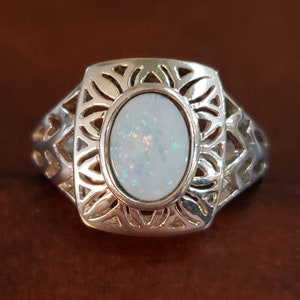 Sterling Silver AUSTRALIAN OPAL RING, 9x7mm Oval, Pierced Bezel & Shank, Size 6, Great Display Of Colors!